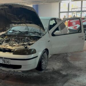 AVM otoparkında otomobil yangını