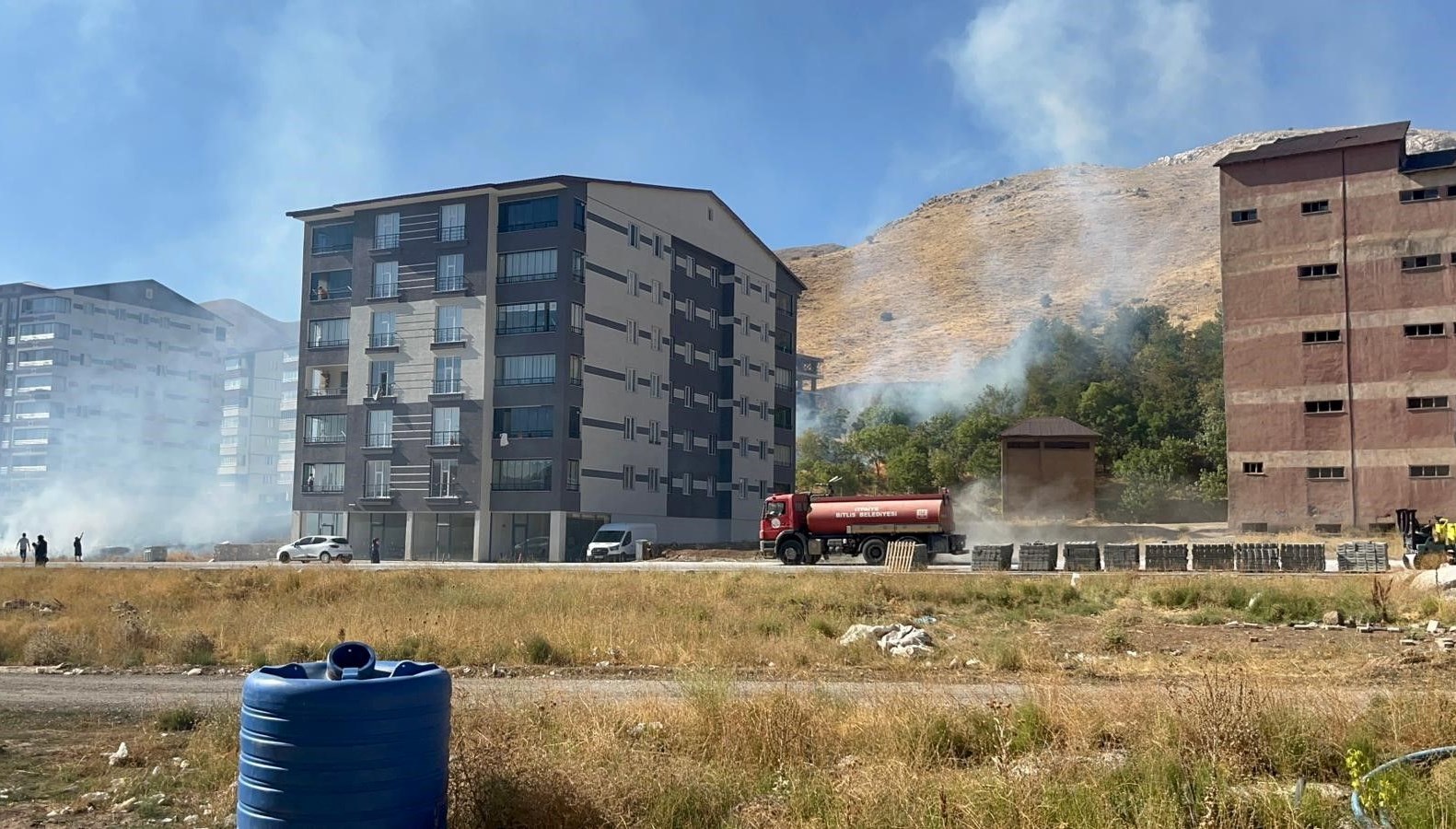 bitliste cikan yangin agaclara zarar verdi RaS8G4Et