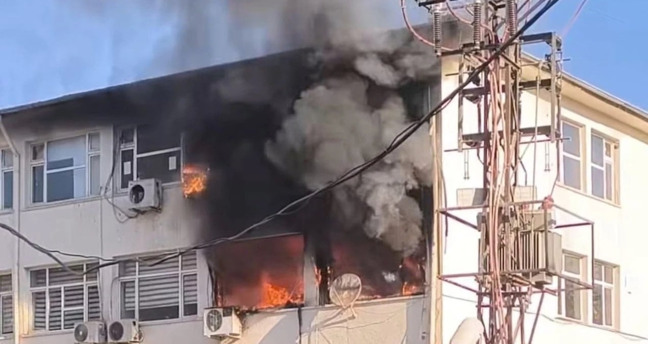 sanliurfada hukumet konaginda yangin XTEzDTgH