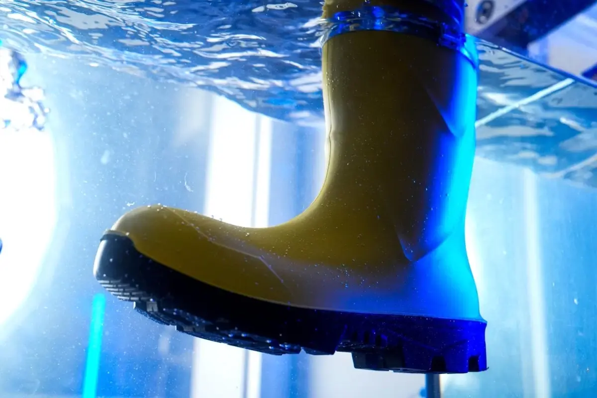 kttm aa fuarina katiliyor 9uOPUDAt.jpg