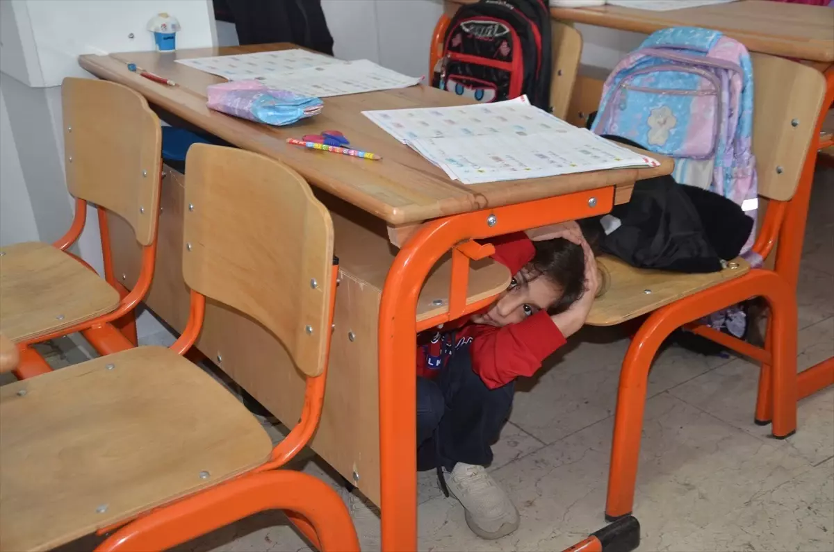 mebden afet bilinci icin tahliye tatbikati 3I1saaVu.jpg