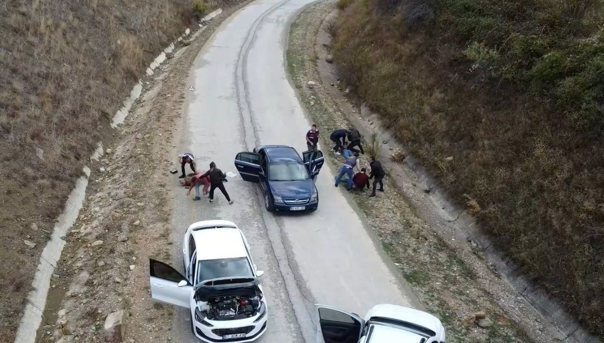 sinopta film sahnelerini aratmayan operasyon QN2HhMbk.jpg