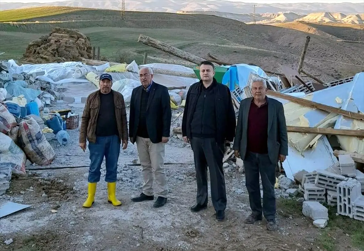 ak parti beypazari ilce baskani halil etili dolu ve firtina zararini inceledi cYCXZWqD.jpg