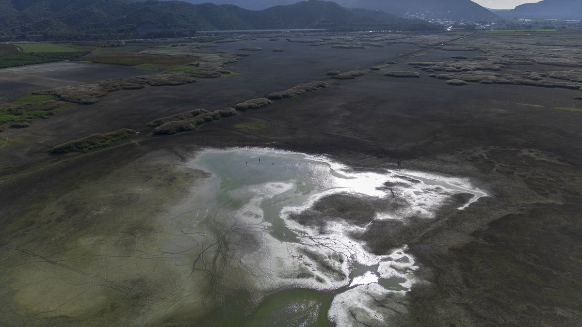 Belevi Gölü’nde kuraklık alarmı