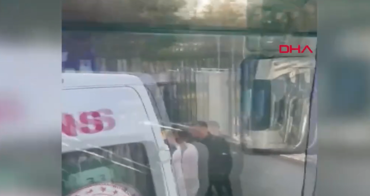 Takım otobüsüne maç çıkışı taşlı saldırı