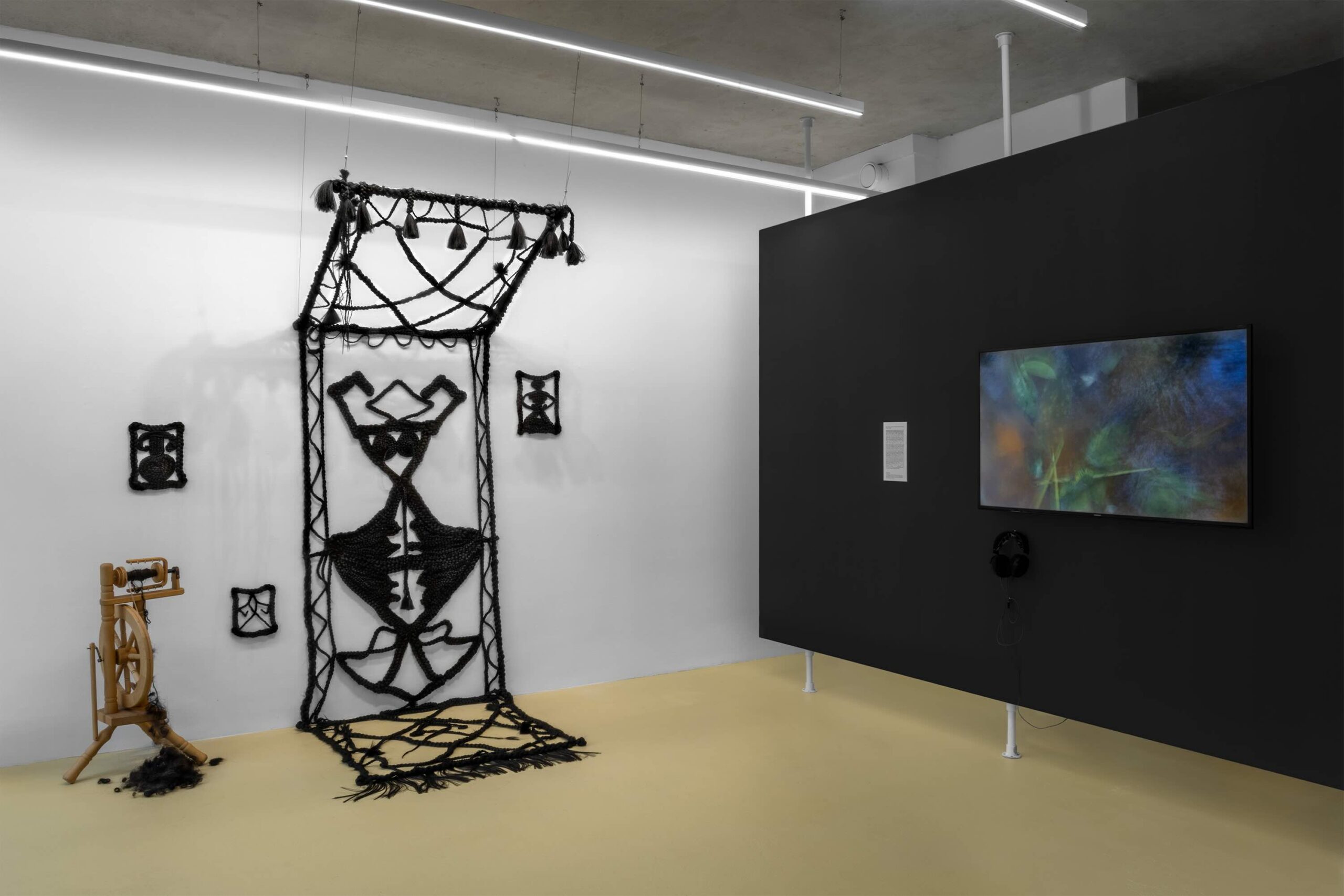 “The Waves”: Kimlik ve Belleğin Akışkan Halleri