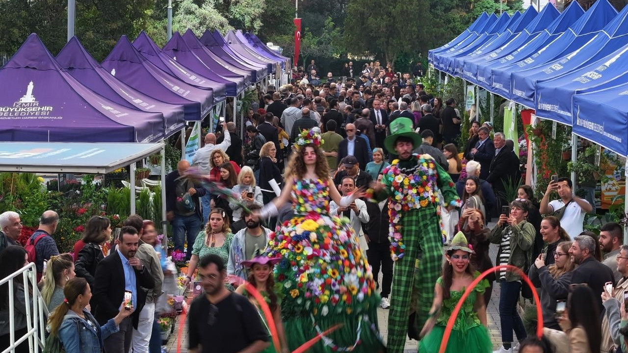 İzmir’de Renklerin Büyüsü: 3. Balkon ve Bahçe Bitkileri Festivali