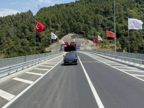 Bakan uraloglu duyurdu 1 saatlik yol 30 dakikaya dusecek tGAI9FLt