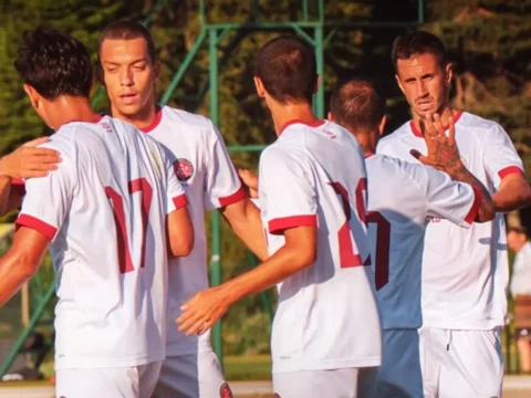 Fatih karagumruk son dakikada guldu qDNYQD13